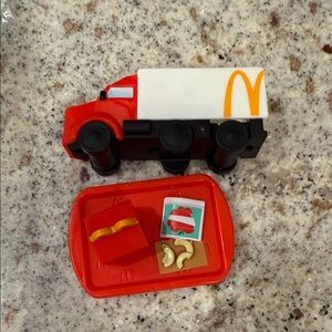 McDonald's mini truck and apple slices